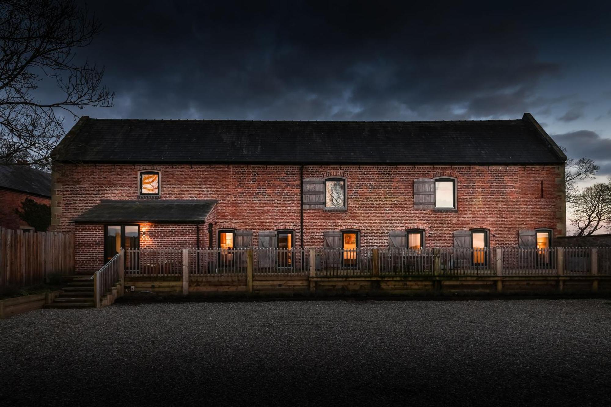 The Barn At Plas Ashpool Sleeps 8 Llandyrnog Exterior foto