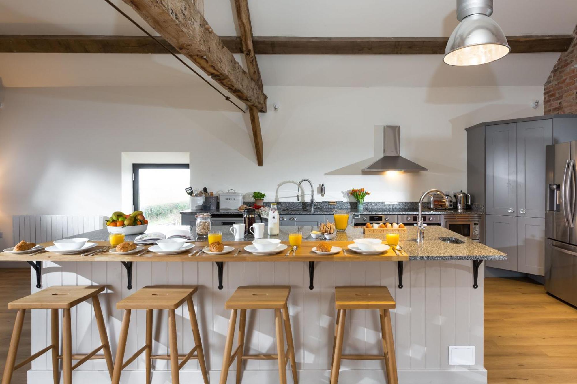 The Barn At Plas Ashpool Sleeps 8 Llandyrnog Exterior foto