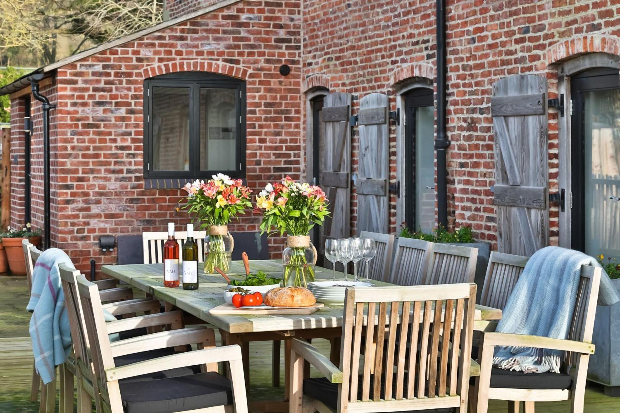 The Barn At Plas Ashpool Sleeps 8 Llandyrnog Exterior foto